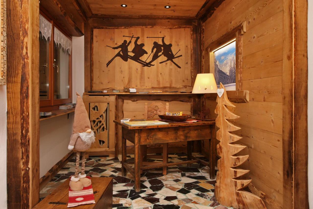 Hotel Biancaneve Sauze D'Oulx Bagian luar foto