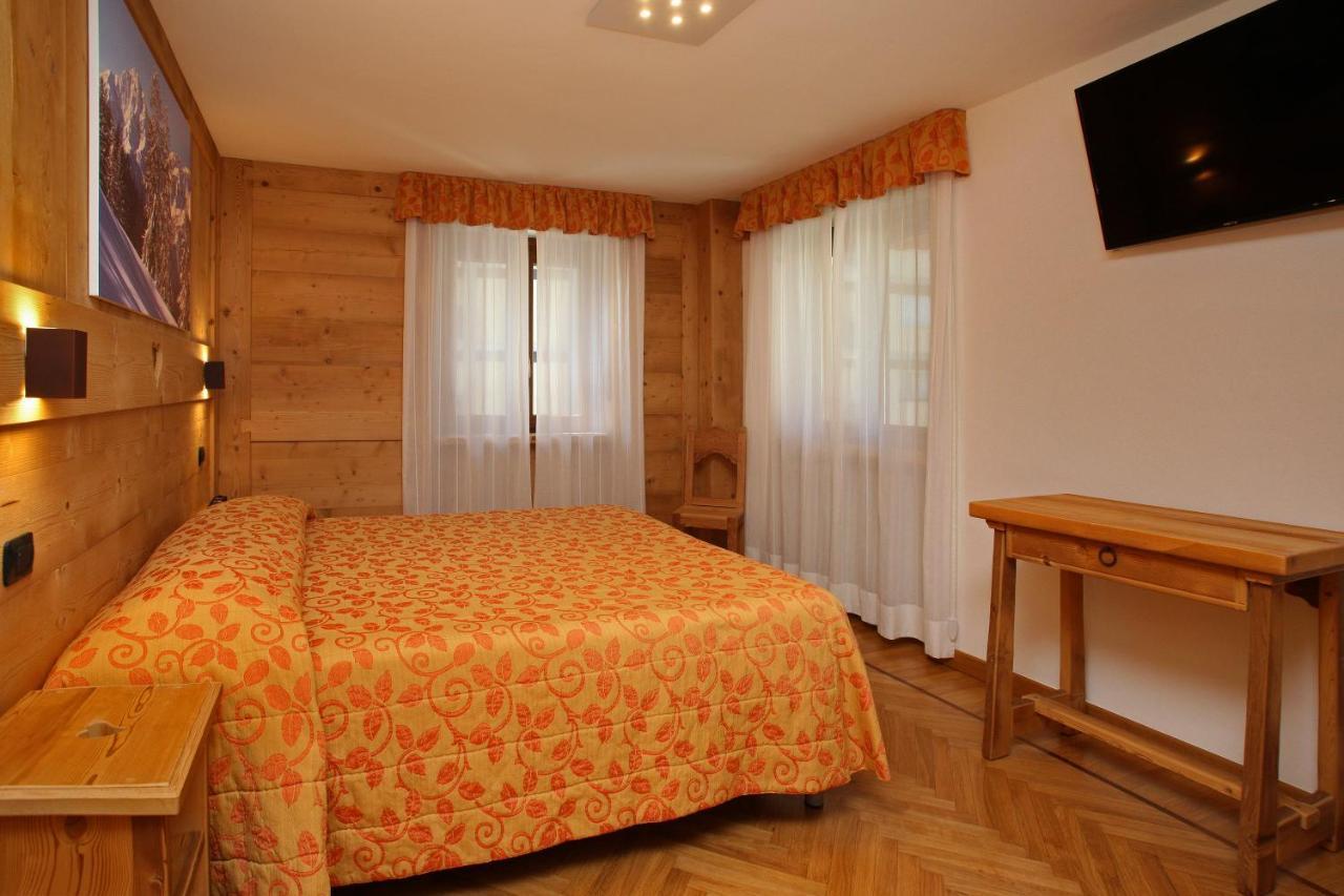 Hotel Biancaneve Sauze D'Oulx Bagian luar foto